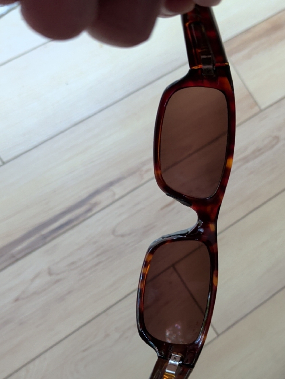 Maui Jim Brown Polarized Women's Sunglasses with Black Case - Picture 5 of 5
